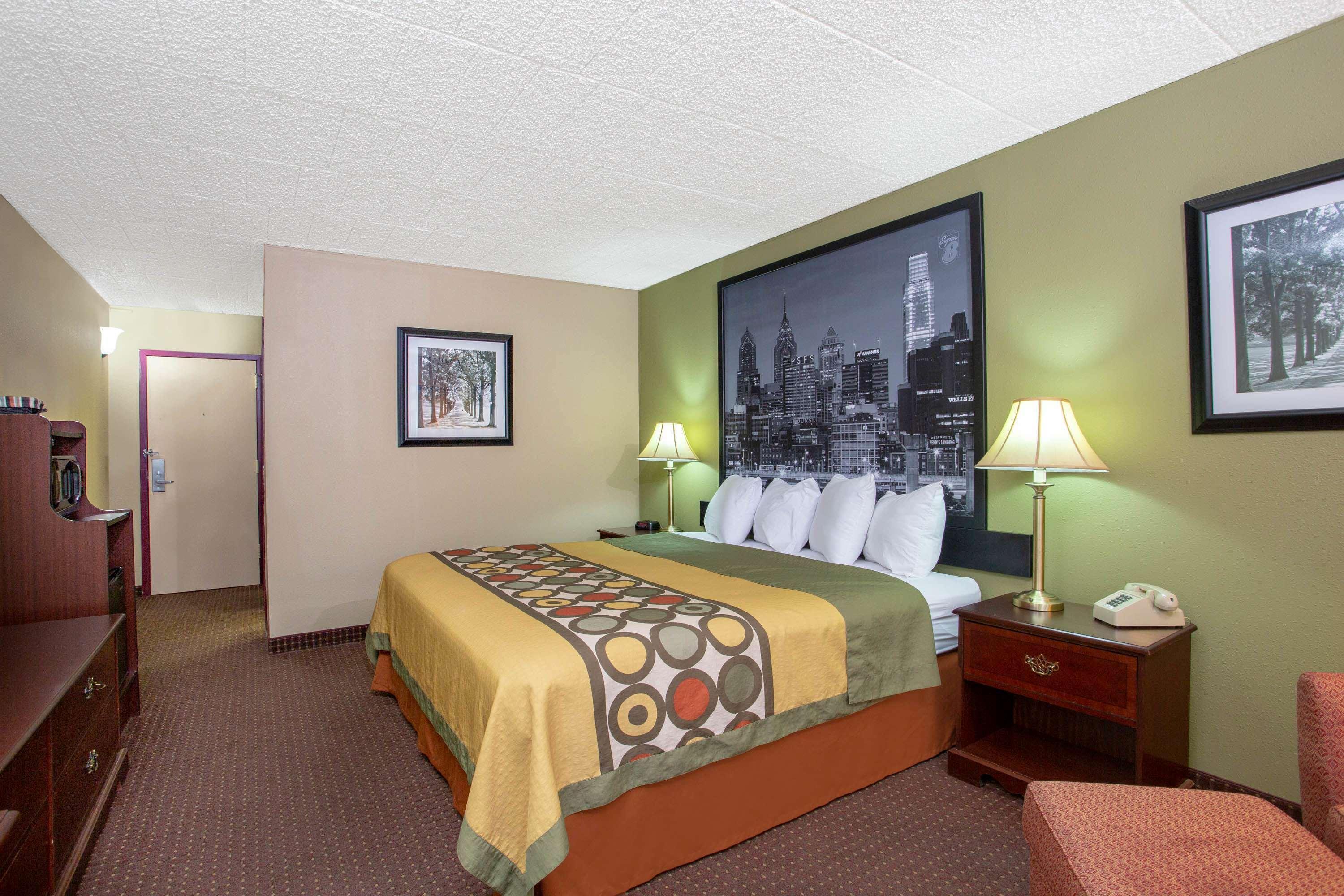 Super 8 By Wyndham Erie/i 90 Hotel Kearsarge