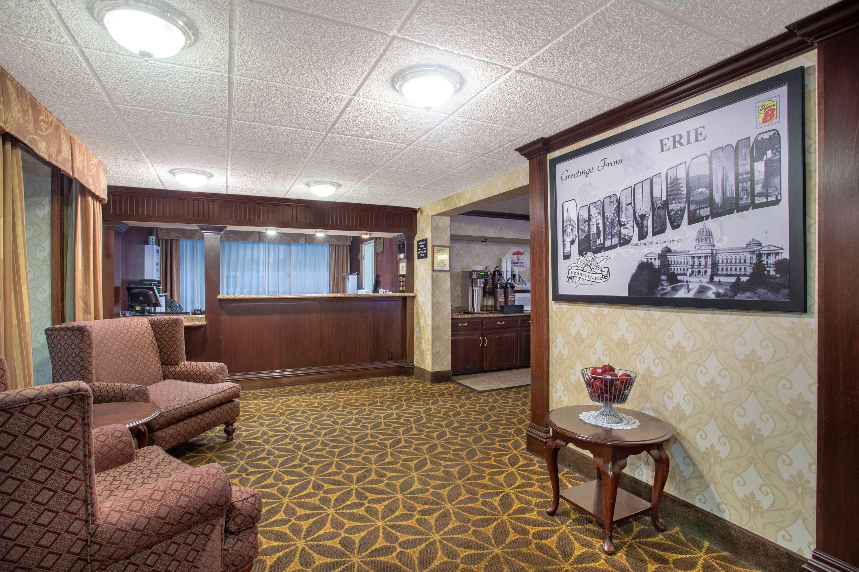 Hotel Super 8 By Wyndham Erie/i 90 Kearsarge