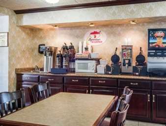 Hotel Super 8 By Wyndham Erie/i 90 2*