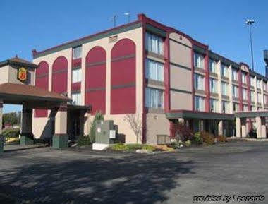 Super 8 By Wyndham Erie/i 90 2*