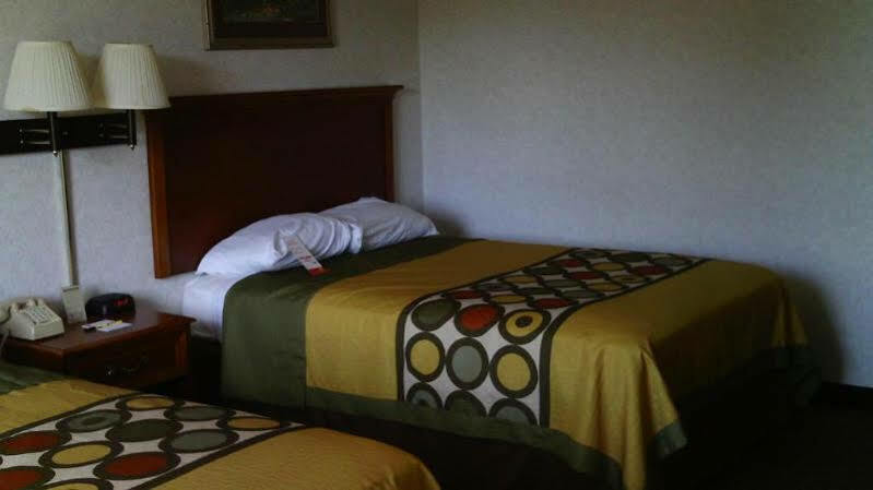 Hotel Super 8 By Wyndham Erie/i 90 Kearsarge