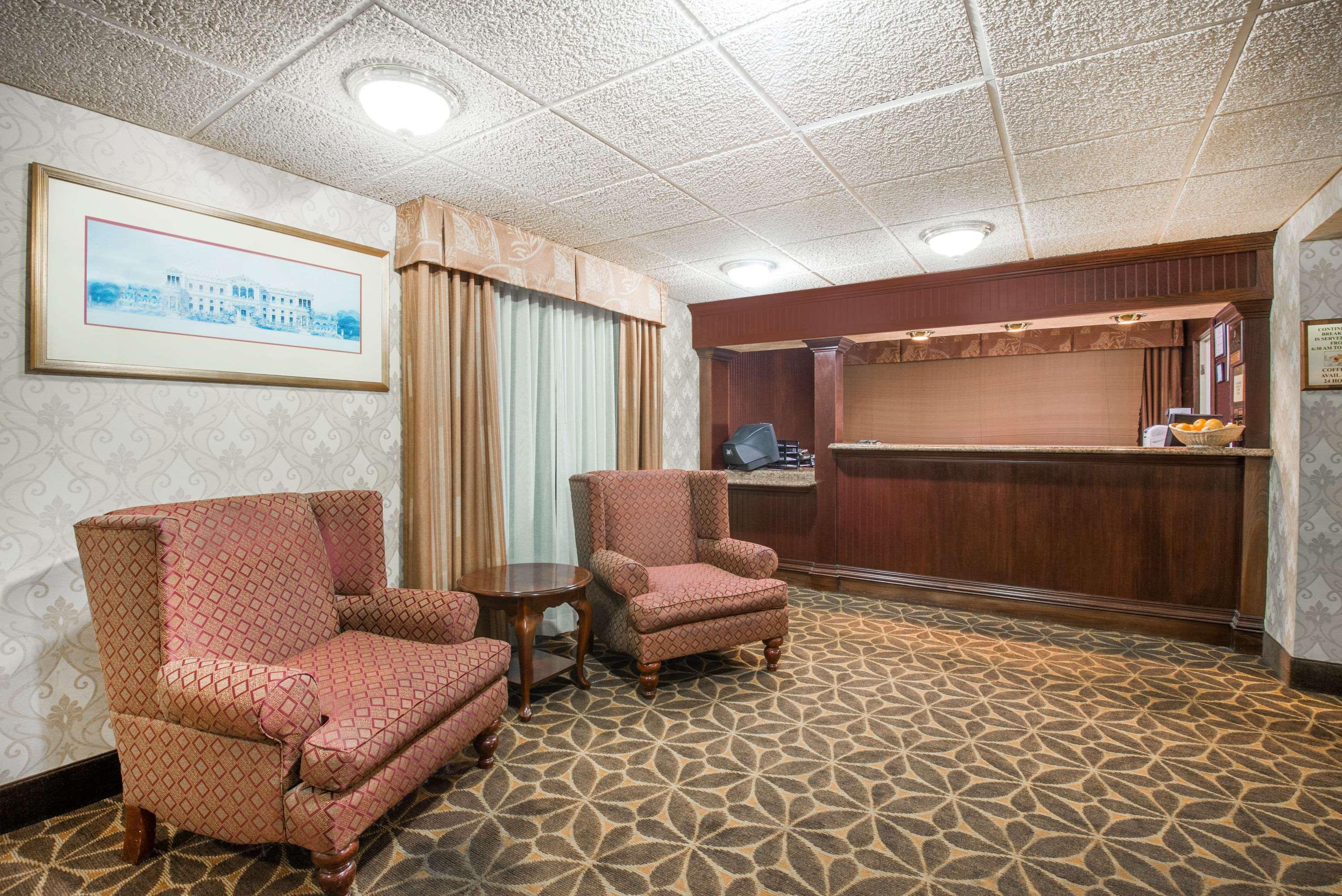 Super 8 By Wyndham Erie/i 90 Kearsarge