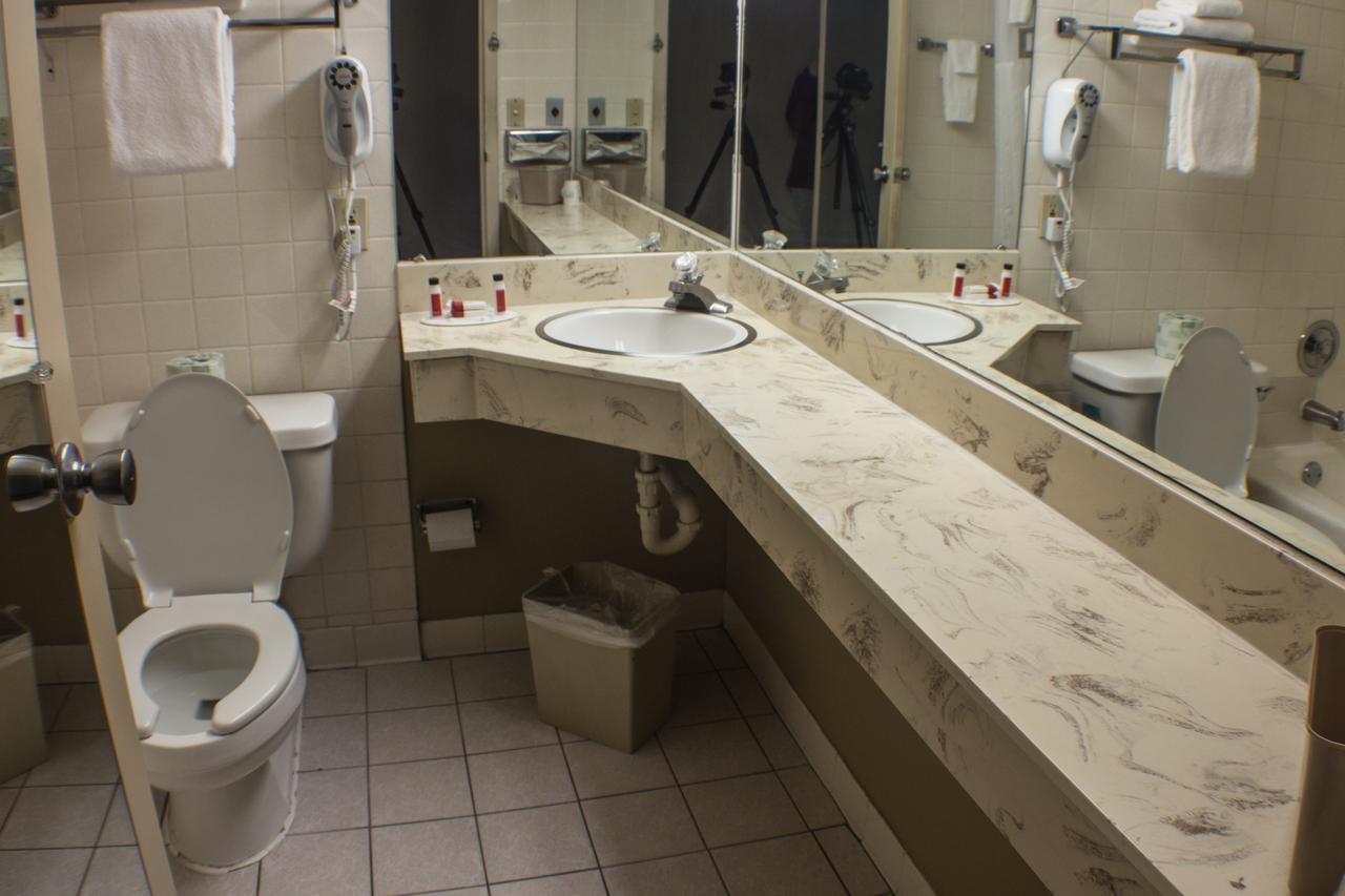 Super 8 By Wyndham Erie/i 90 Hotel 2*